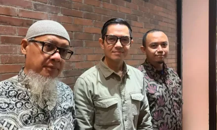 Dude Harlino Soal Bujet THR Untuk Para Pekerja