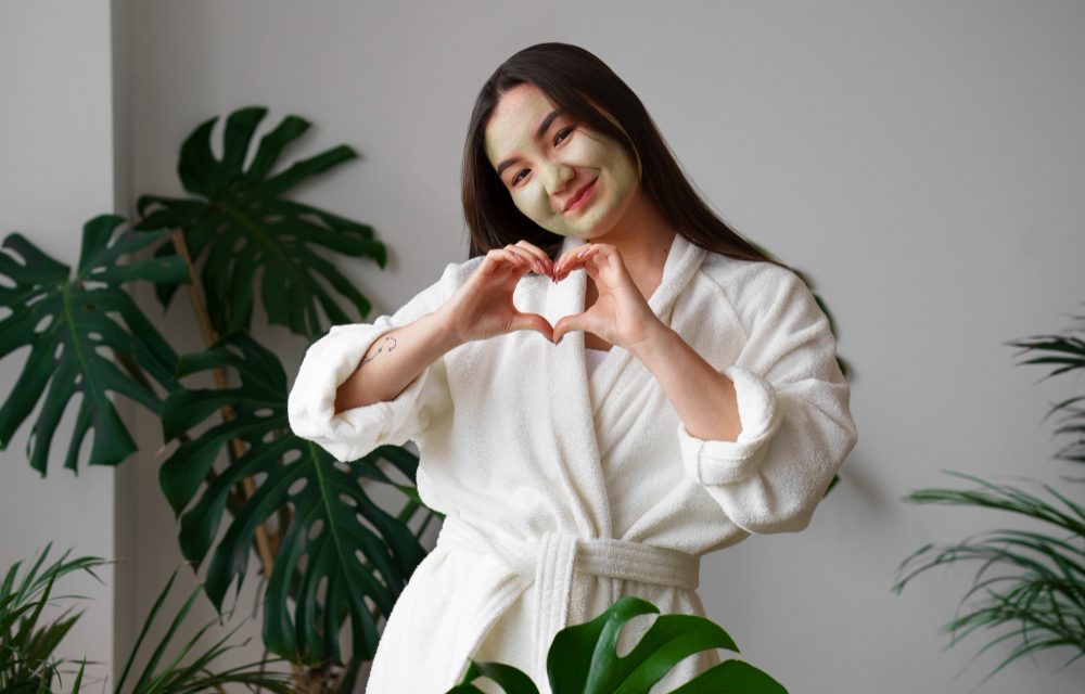 Ritual Self-Care Anak Muda: Maskeran Sambil Santai Di Rumah