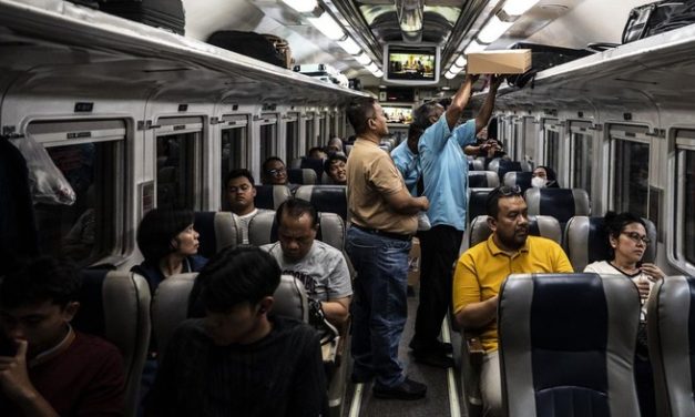 Libur Lebaran Bikin 165 Barang Tertinggal Di Kereta, Totalnya Rp 105 Juta