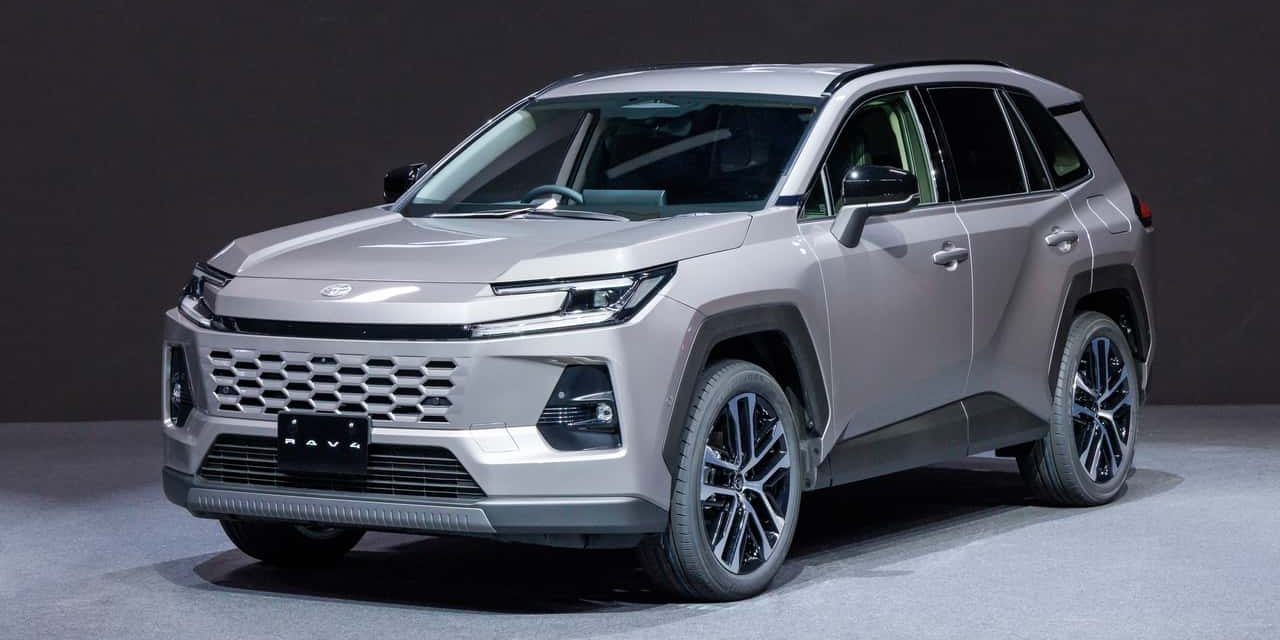 Toyota RAV4 PHEV Hadir Di Eropa, Beri Teknologi Hemat Energi