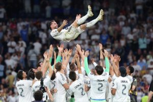 Dari Bernabeu Untuk Carvajal, Perpisahan Hangat & Kebanggaan