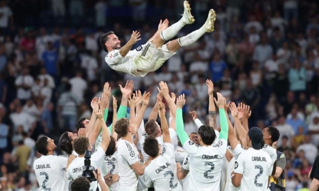 Dari Bernabeu Untuk Carvajal, Perpisahan Hangat & Kebanggaan