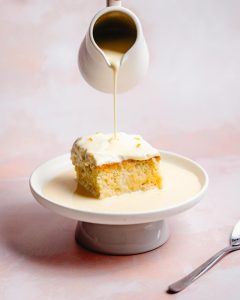 Dessert Baru Favorit! Milk Bath Cake Super Lembut Dan Aesthetic