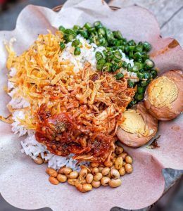 Nasi Balap Puyung: Sensasi Pedas Gurih Khas Lombok