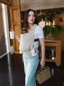 Momen Manis Alyssa Daguise Ajak Baby Soleil Jalan-Jalan