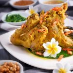 Ayam Betutu: Rempah Khas Bali Meresap Hingga Ke Tulang