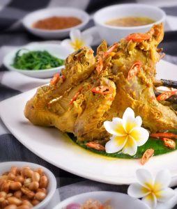 Ayam Betutu: Rempah Khas Bali Meresap Hingga Ke Tulang