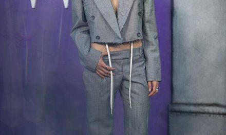 Jenna Ortega Tuai Perhatian Usai Tampil Di Esquire, Ada Apa?