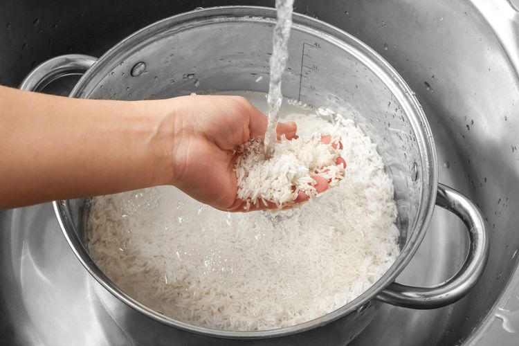 Cuma Ganti Cara Cuci Beras, Nasi Bisa Lebih Pulen Dan Lezat