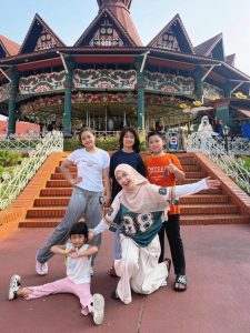 Potret Keseruan Ria Ricis Di Dufan Bersama Anak & Ponakan