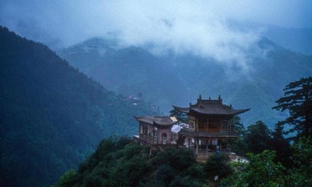 Demi Lahan Kota! Tiongkok Pangkas 700 Bukit Di Gurun Lanzhou