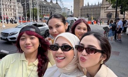 Potret Seru Kesha Ratuliu Liburan Di London Bersama Sahabat