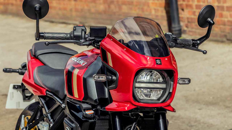 Gahar Maksimal! Suzuki GSX-8TT Candy Daring Red